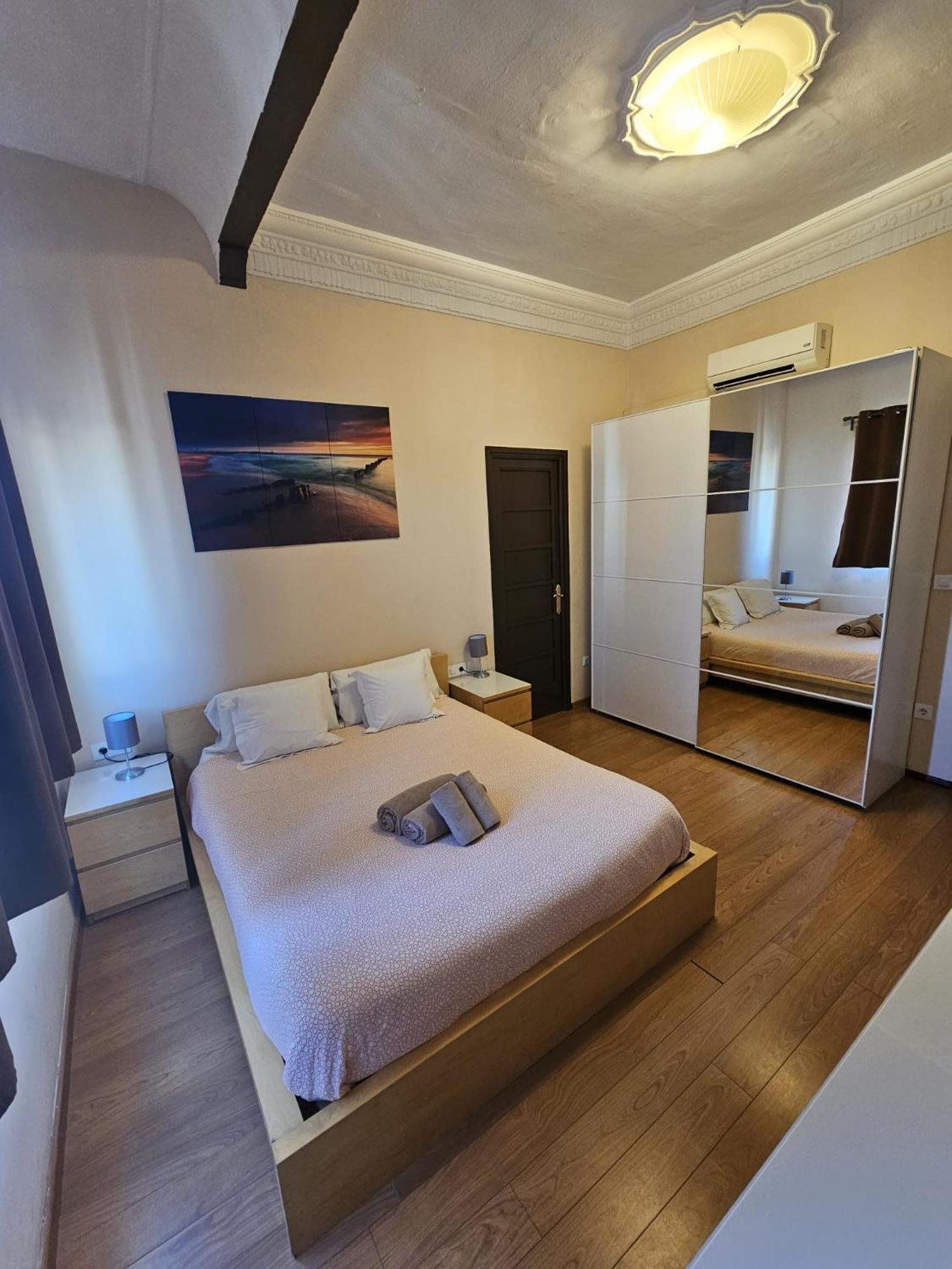 Apartamentos Turia Valencia Exterior photo