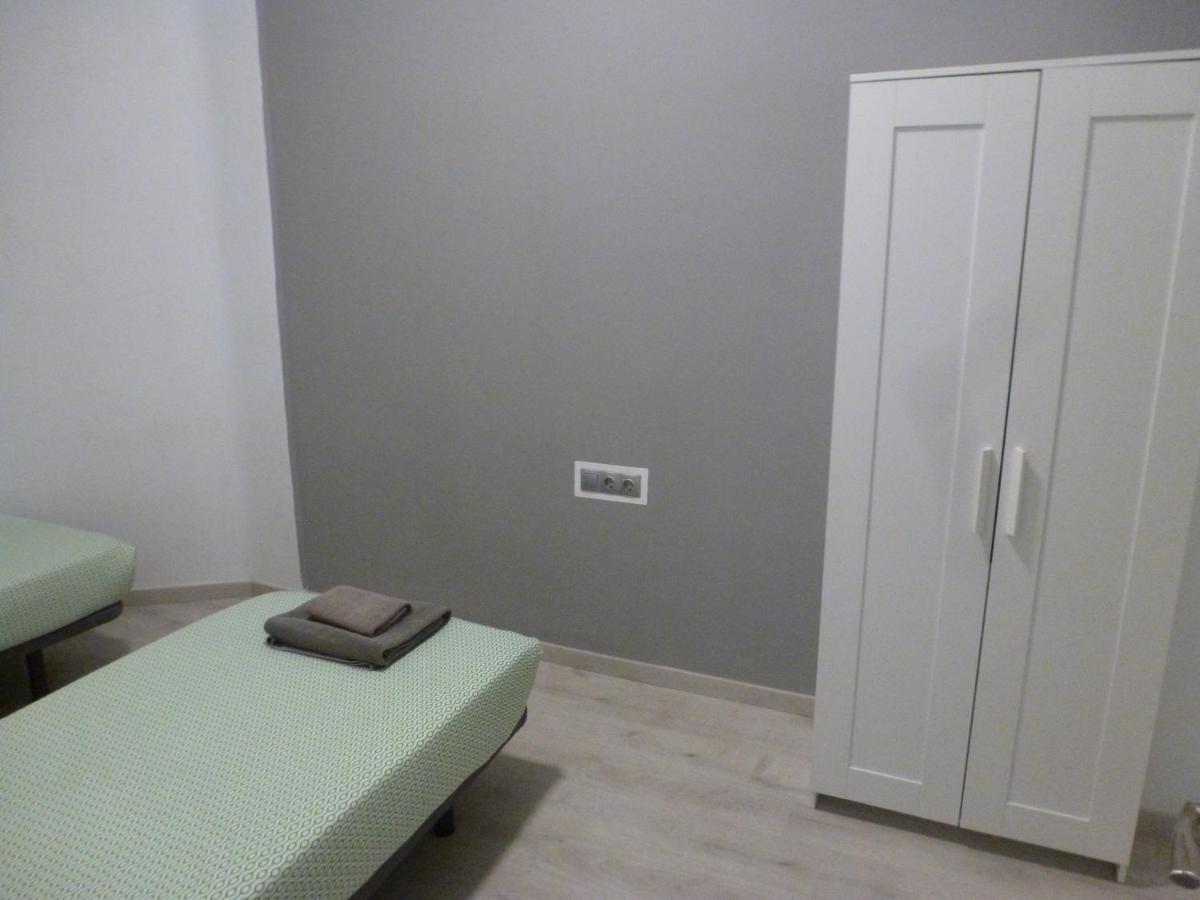 Apartamentos Turia Valencia Exterior photo